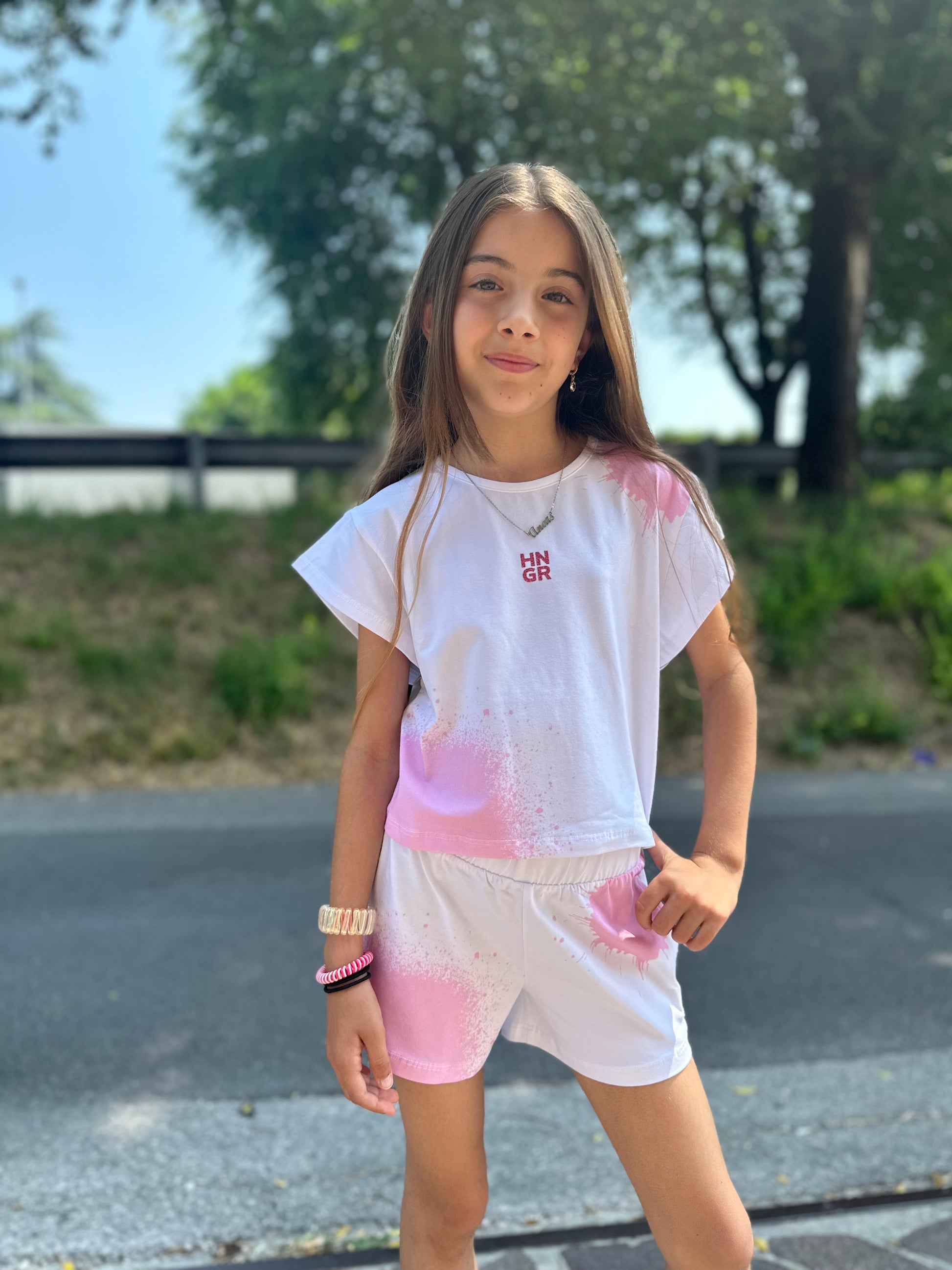 Short spray rosa